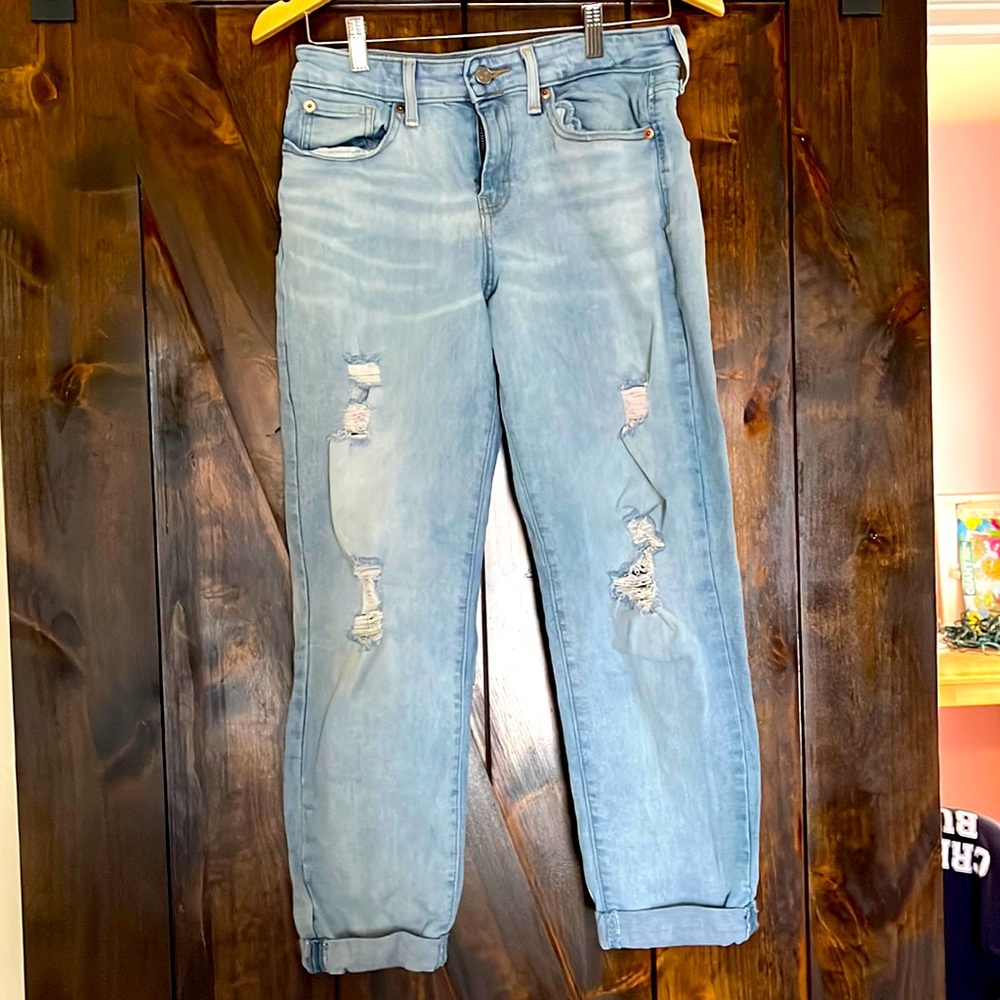 Levi’s boyfriend jeans